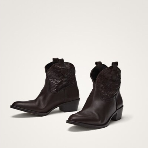 NWT. Ladies Ankle Boots. Massimo Dutti Cowboy Ankle Boots. Size 10 - Picture 2 of 8